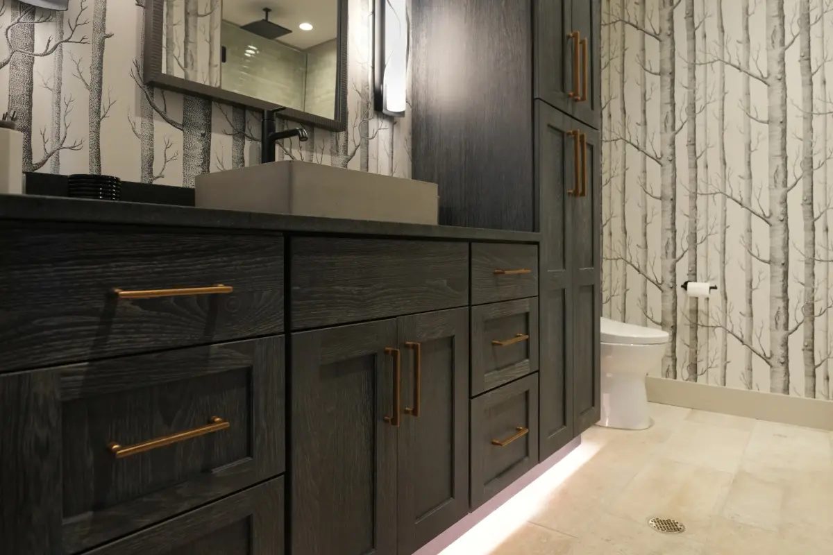 Custom bath vanity cabinetry by Verde Cabinet Studio (3)