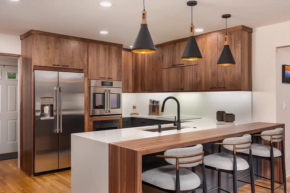 Custom kitchen cabinetry by Verde Cabinet Studio (4)