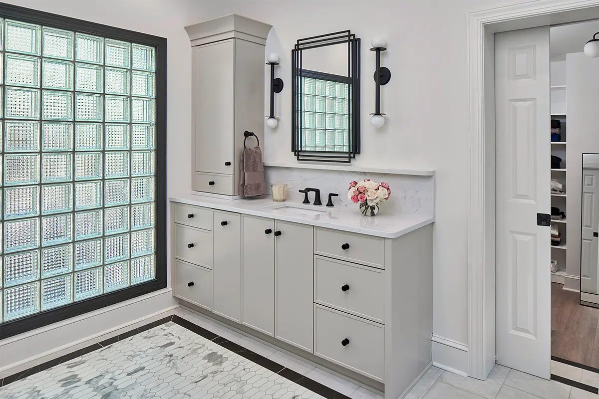 Custom bath vanity cabinetry by Verde Cabinet Studio (9)
