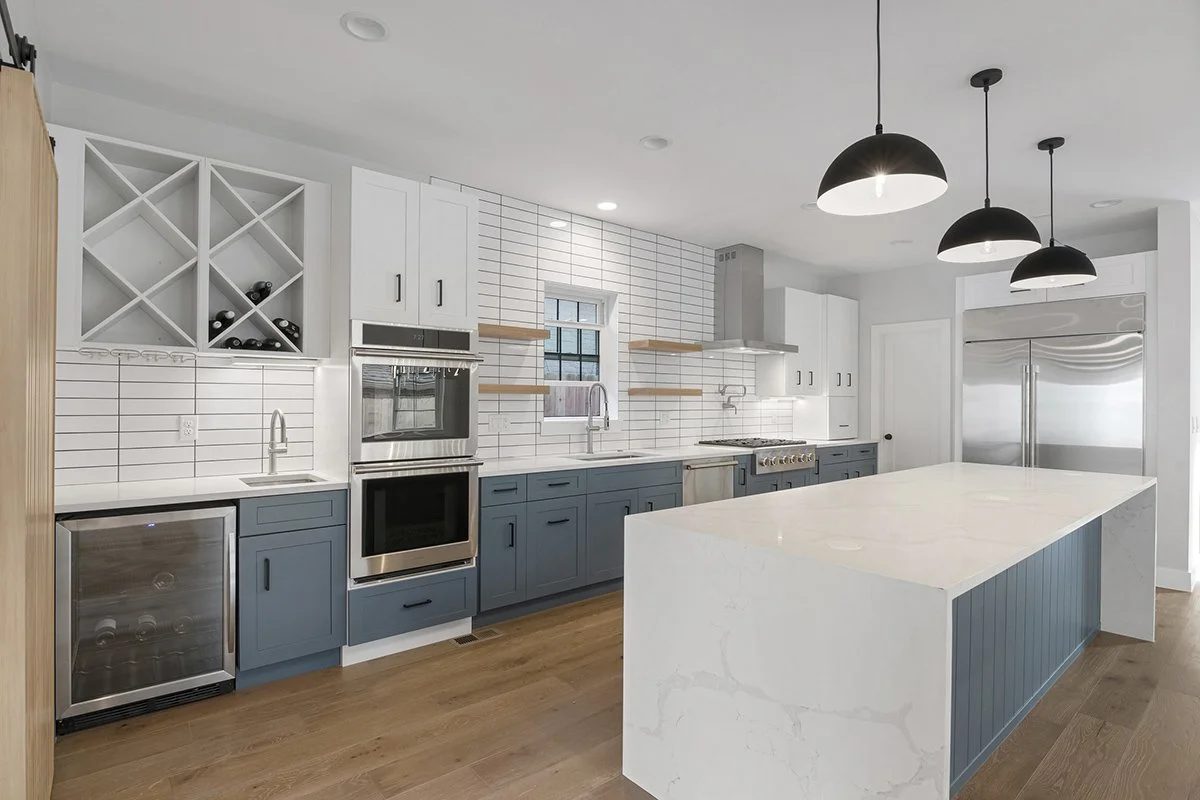 Custom kitchen cabinetry by Verde Cabinet Studio (8)