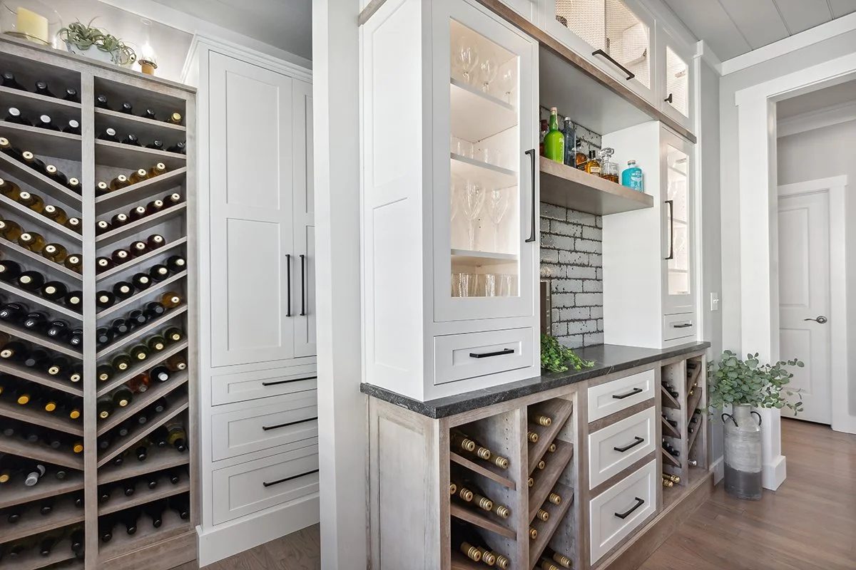 Custom bar and wine storage cabinetry by Verde Cabinet Studio (3)